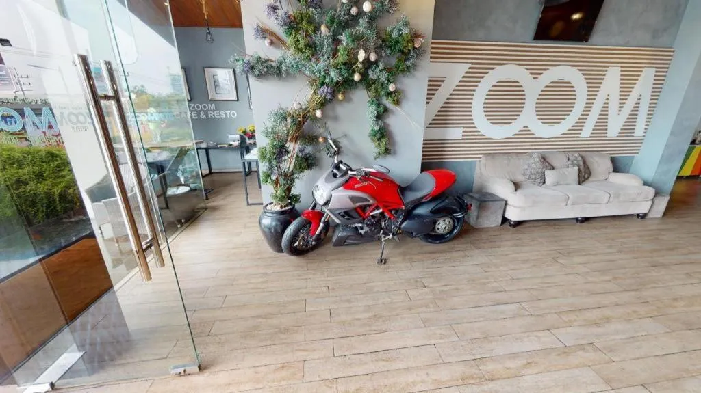 Zoom Dharmahusada Hotel