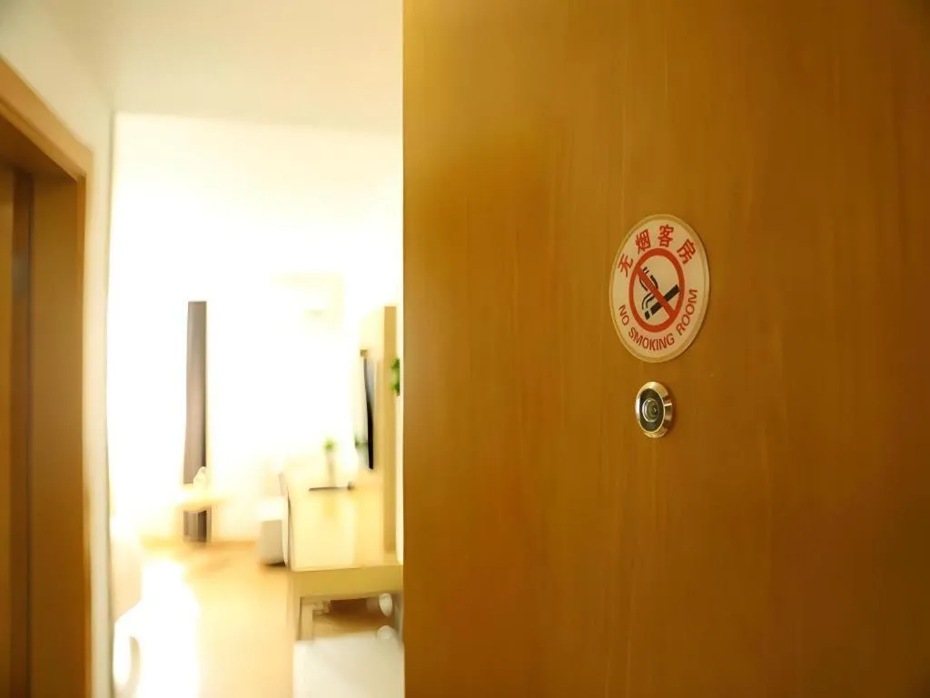 GreenTree Inn Qingyuan Qinghe Avenue Branch