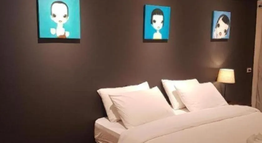 Bed in BR Hotel & Residence (Parking is available 250 meters away from the property)