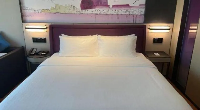 Bed in Hampton by Hilton Zhuhai Doumen