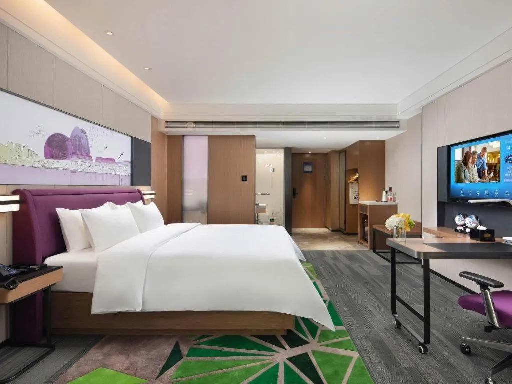 Bed in Hampton by Hilton Zhuhai Doumen