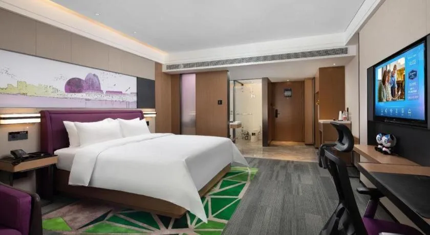 Bed in Hampton by Hilton Zhuhai Doumen