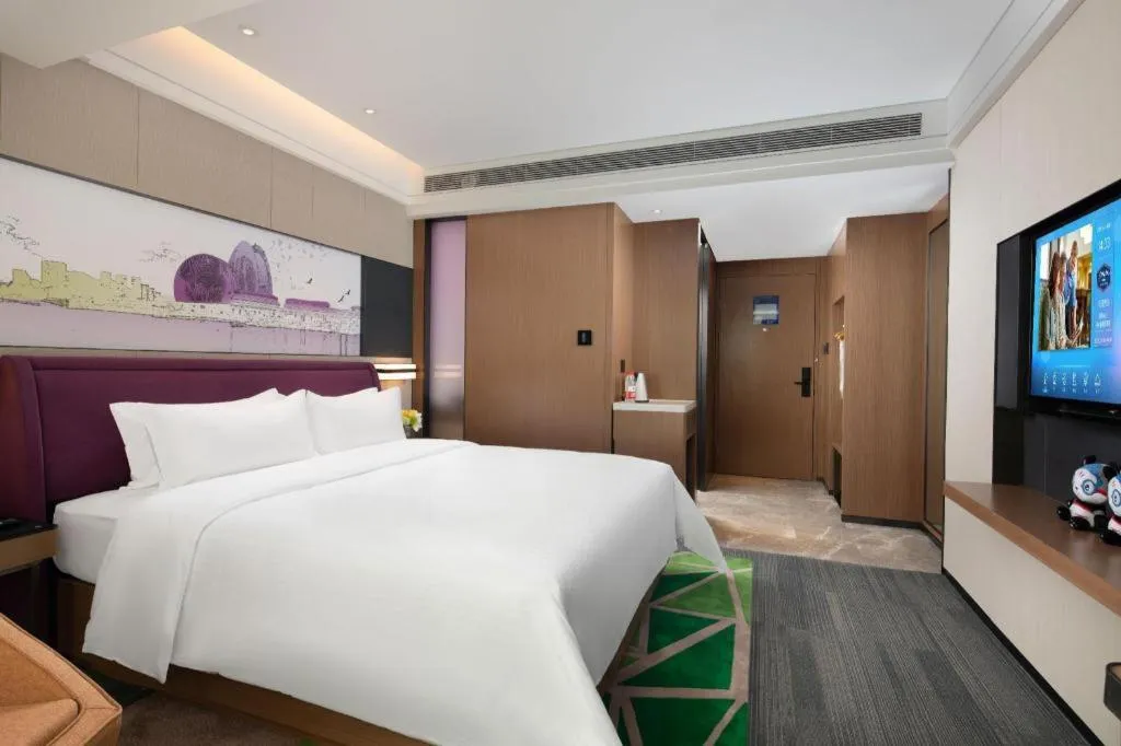 Bed in Hampton by Hilton Zhuhai Doumen