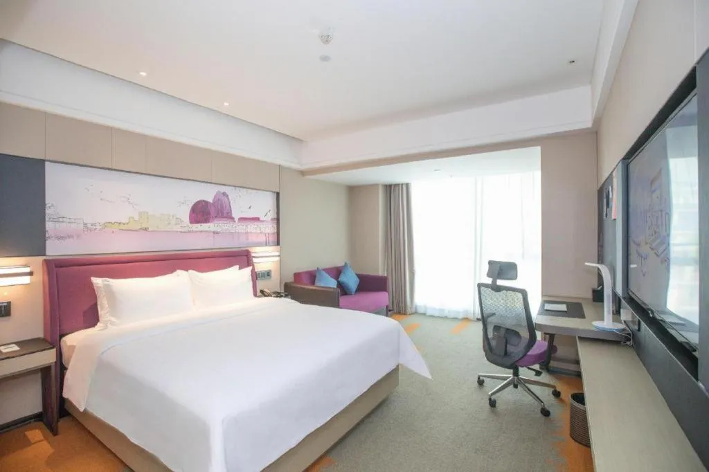Bed in Hampton by Hilton Zhuhai Doumen