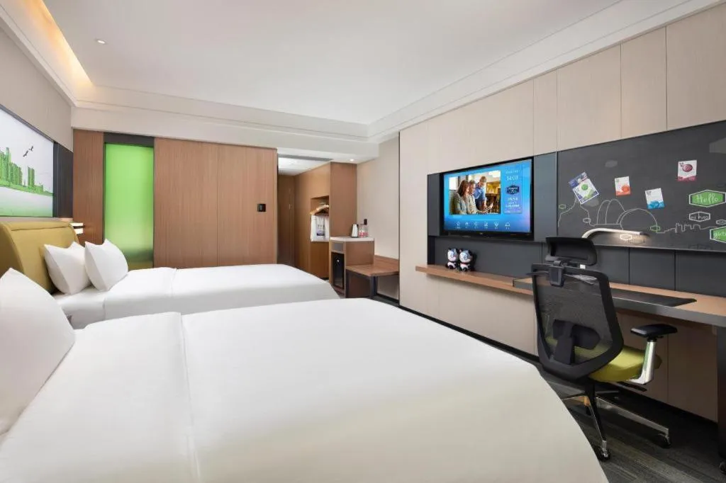 Bed in Hampton by Hilton Zhuhai Doumen