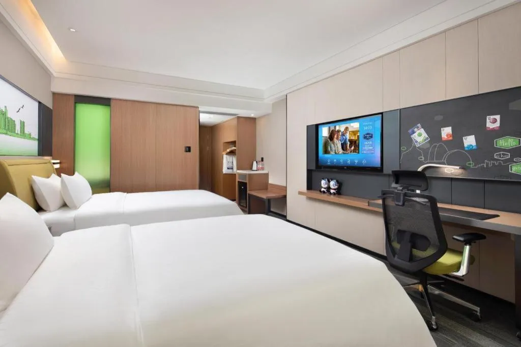 Bed in Hampton by Hilton Zhuhai Doumen