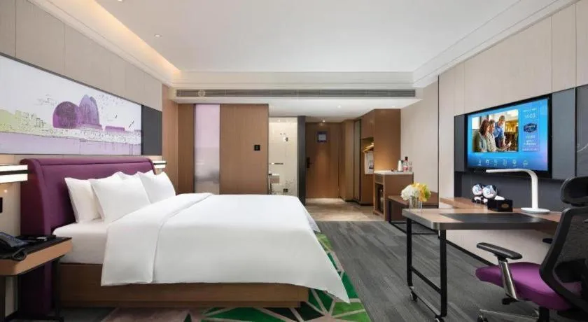 Bed in Hampton by Hilton Zhuhai Doumen