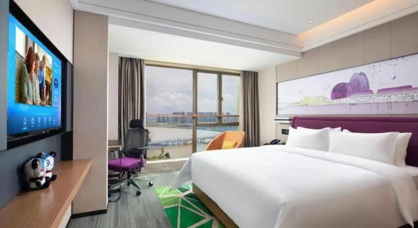 Bed in Hampton by Hilton Zhuhai Doumen