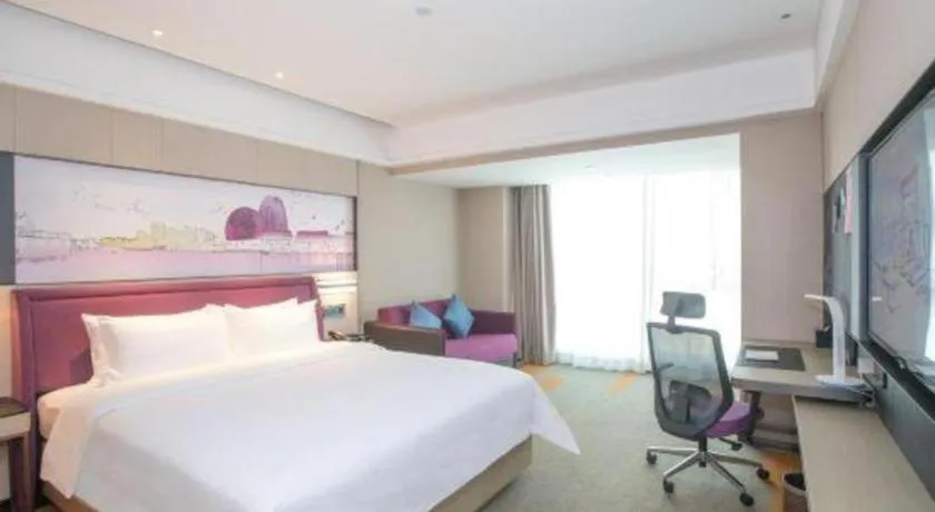 Bed in Hampton by Hilton Zhuhai Doumen