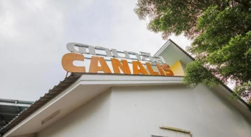 OYO 75310 Canalis Resort