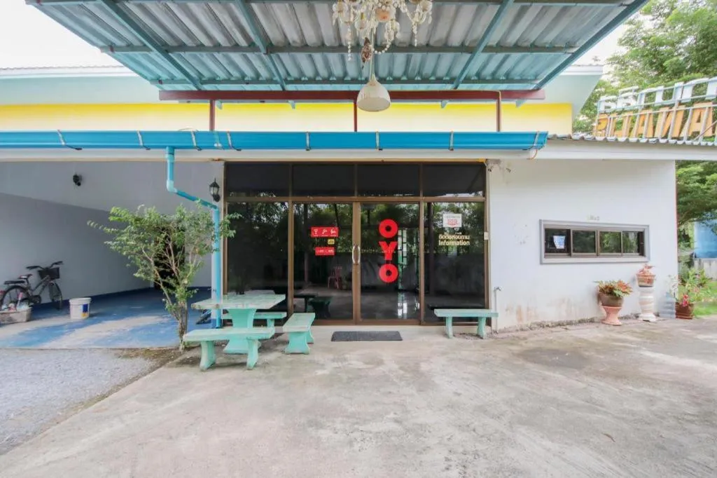 OYO 75310 Canalis Resort