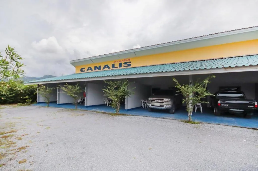 OYO 75310 Canalis Resort