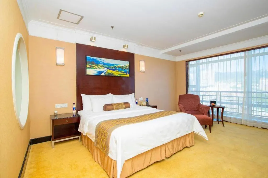 Bed in Qingdao Blue Horizon Hotel Laoshan