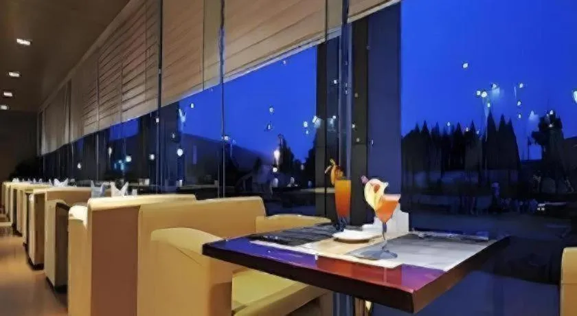 Holiday Inn Hotel & Suites Jiaxing Hangzhou Bay By IHG