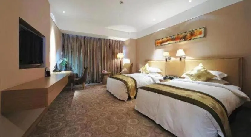 Bed in Holiday Inn Hotel & Suites Jiaxing Hangzhou Bay By IHG