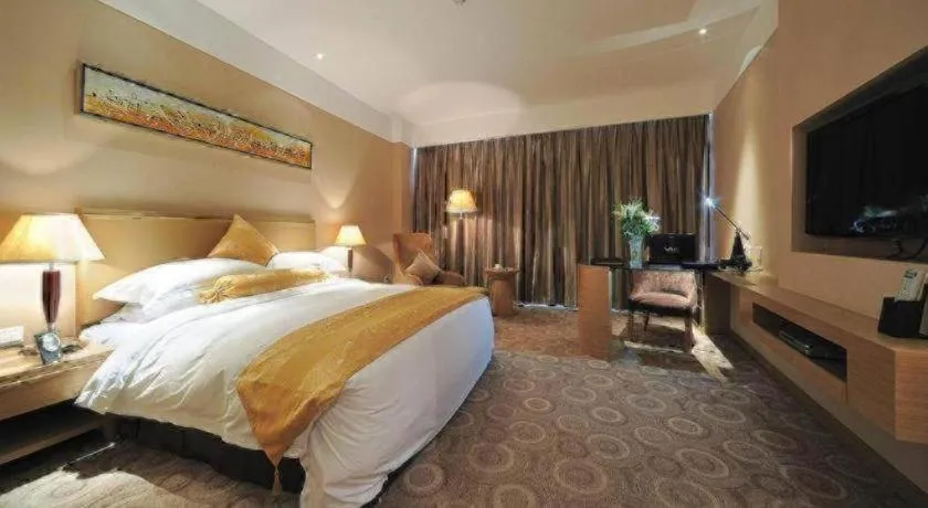 Bed in Holiday Inn Hotel & Suites Jiaxing Hangzhou Bay By IHG