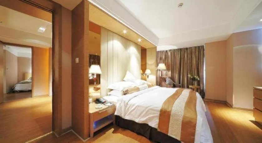 Bed in Holiday Inn Hotel & Suites Jiaxing Hangzhou Bay By IHG