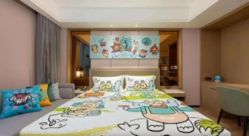 Bed in Holiday Inn Hotel & Suites Jiaxing Hangzhou Bay By IHG