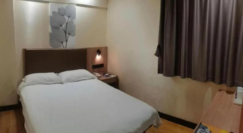 Bed in GreenTree Inn Xuzhou South Minzhu Road