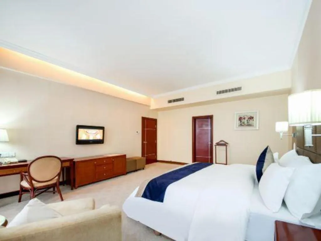 Bed in Dolton Changsha Spa Hotel