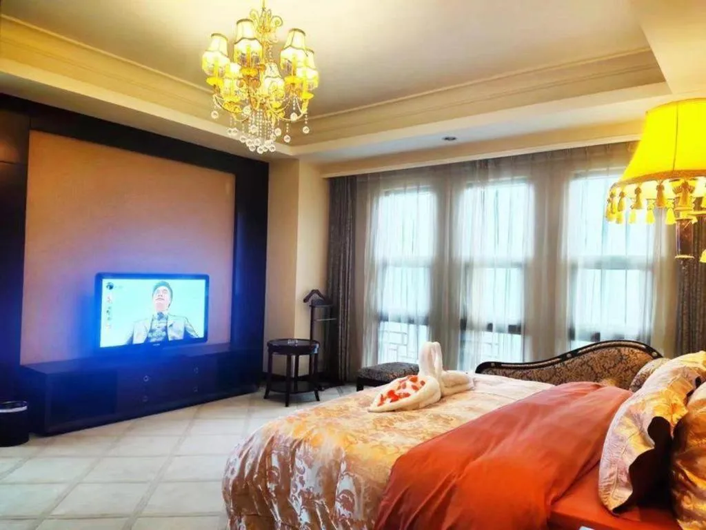 Bed in Dolton Changsha Spa Hotel