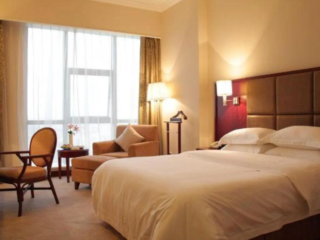 Bed in Dolton Changsha Spa Hotel