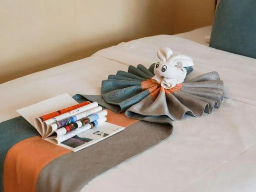 Bed in Dolton Changsha Spa Hotel