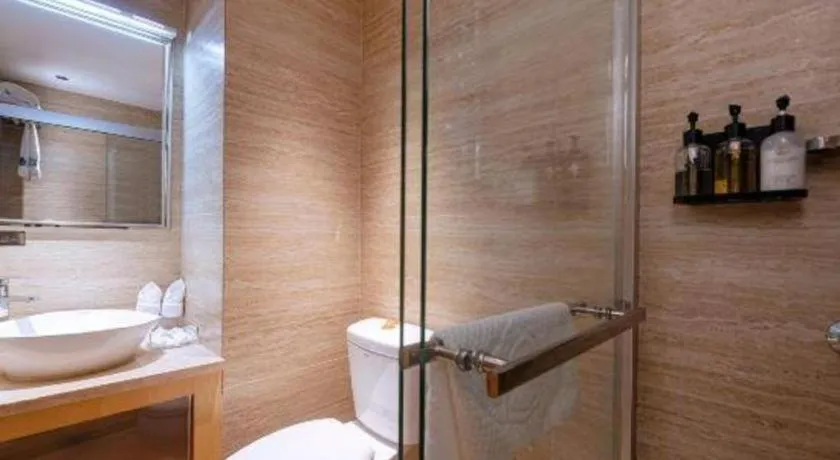 Zhongshan Louis Hotel