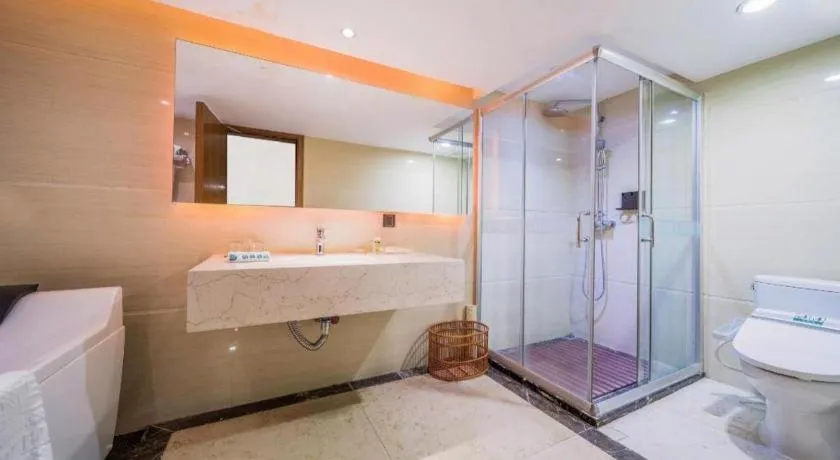 Zhongshan Louis Hotel