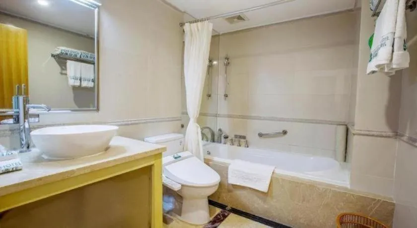 Zhongshan Louis Hotel