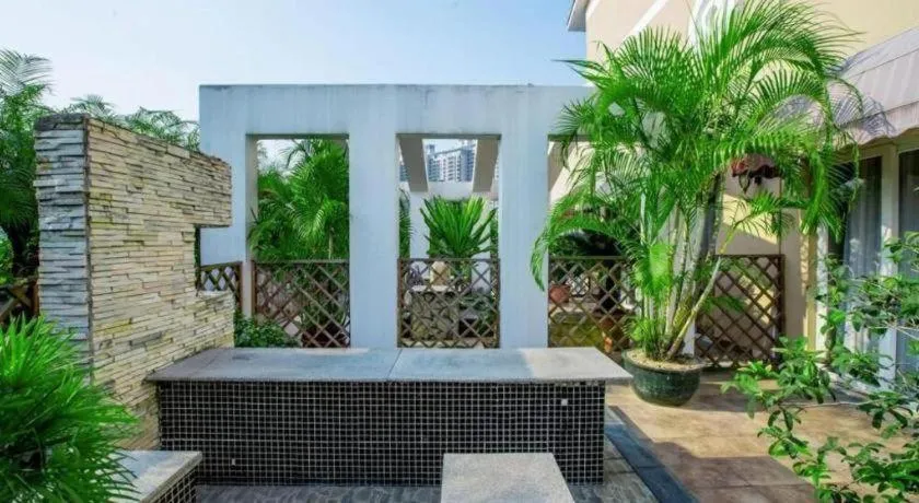 Zhongshan Louis Hotel