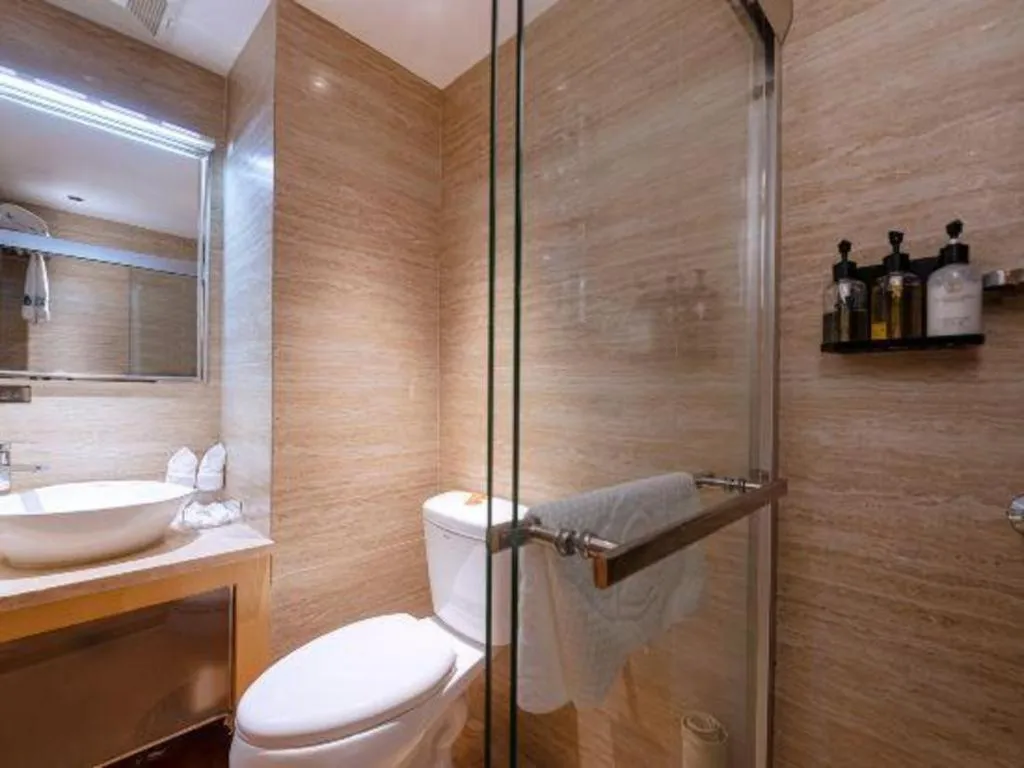 Zhongshan Louis Hotel