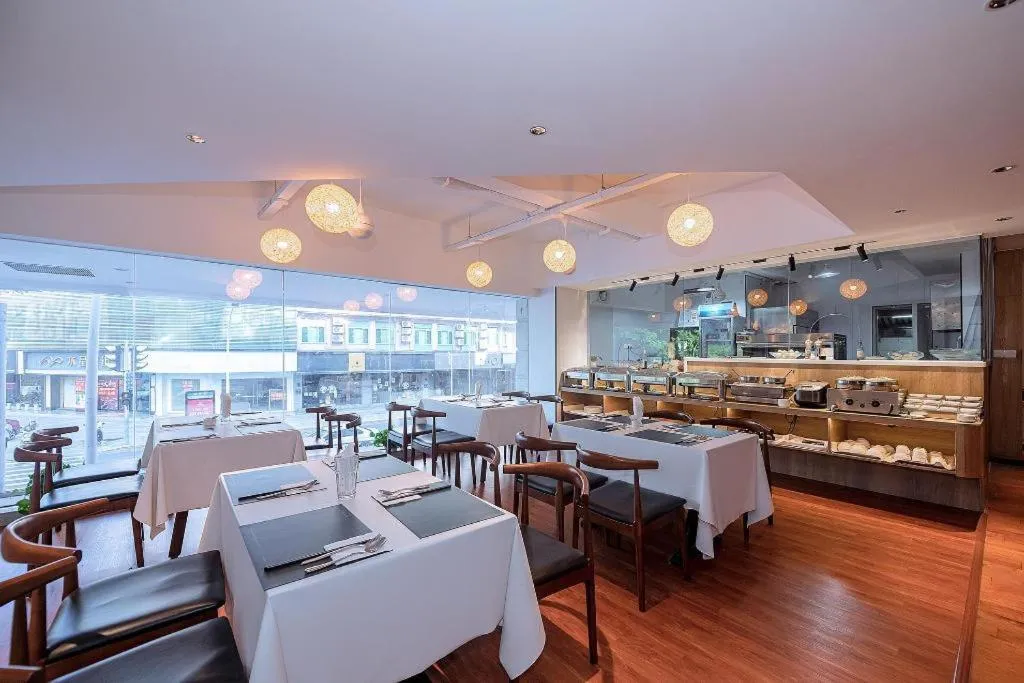 Zhongshan Louis Hotel