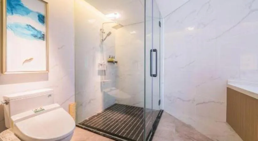 Zhongshan Louis Hotel