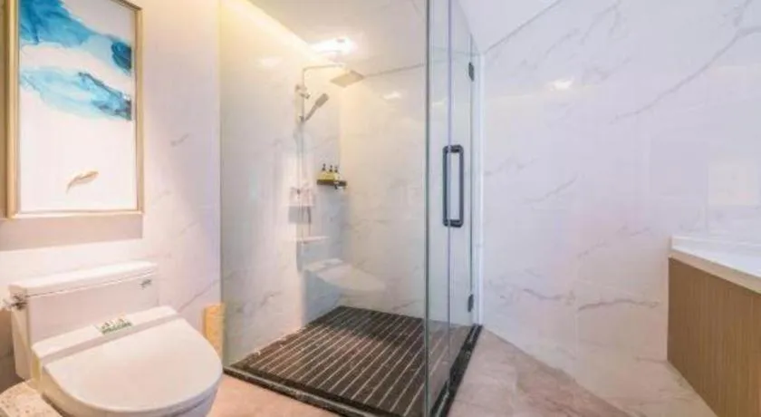 Zhongshan Louis Hotel