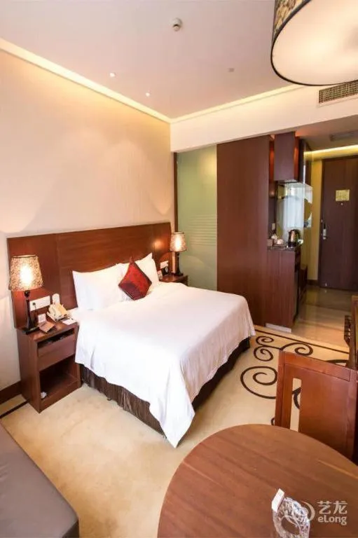 Bed in Zhangjiagang Jiangnan Garden Hotel