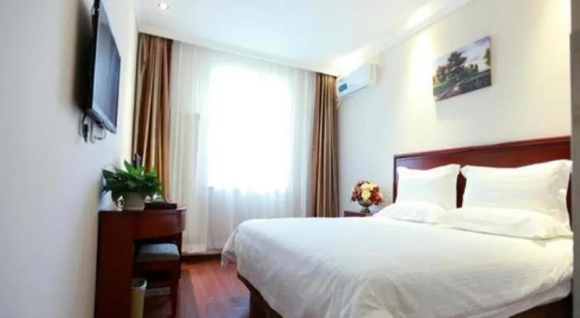 Bed in GreenTree Inn Beijing Miyun Changcheng Huandao Express Hotel