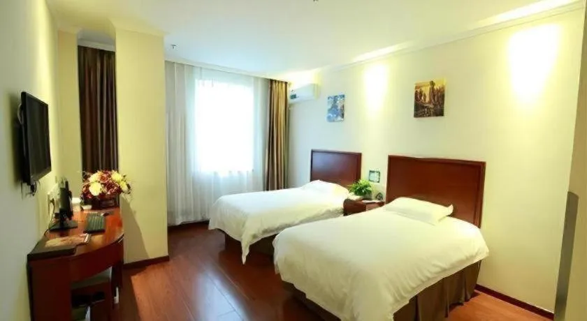 Bed in GreenTree Inn Beijing Miyun Changcheng Huandao Express Hotel