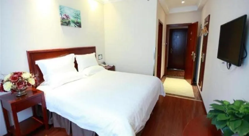 Bed in GreenTree Inn Beijing Miyun Changcheng Huandao Express Hotel