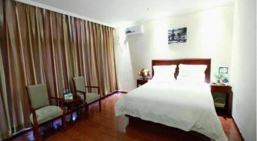 Bed in GreenTree Inn Beijing Miyun Changcheng Huandao Express Hotel
