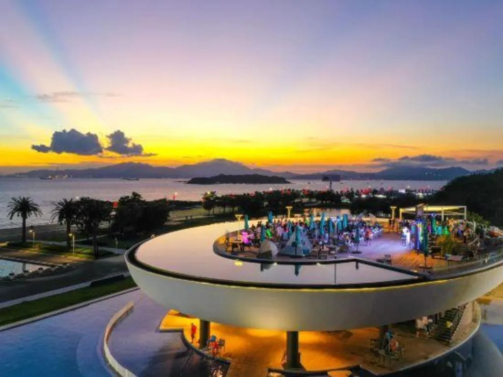 Island Skylight Resort