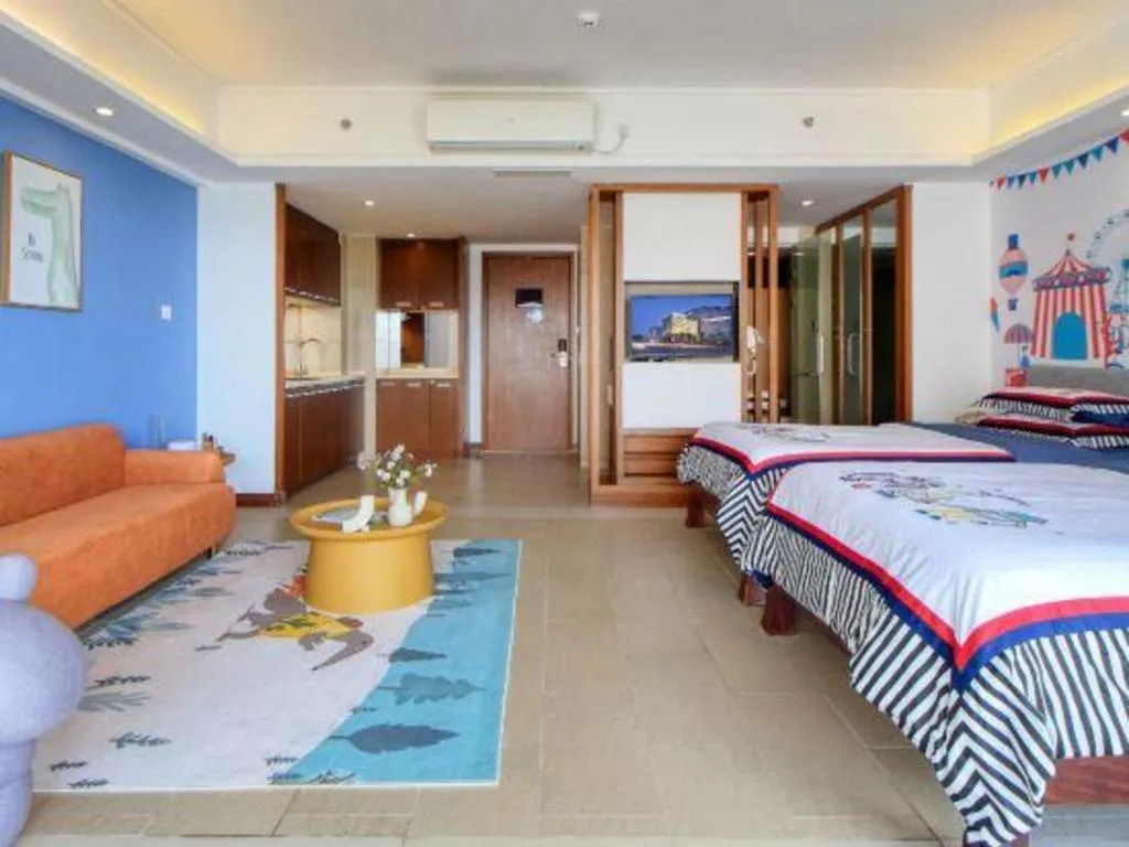 Bed in Island Skylight Resort