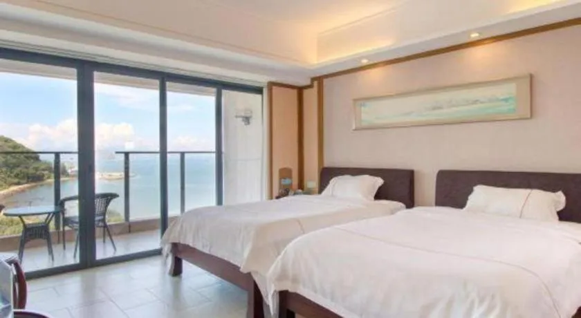 Bed in Island Skylight Resort