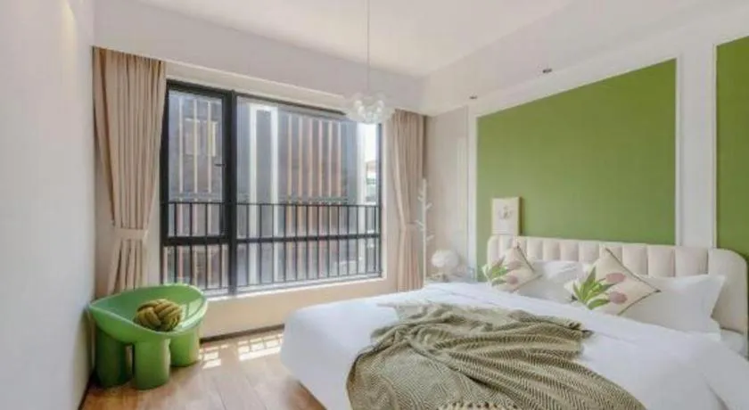 Bed in Island Skylight Resort