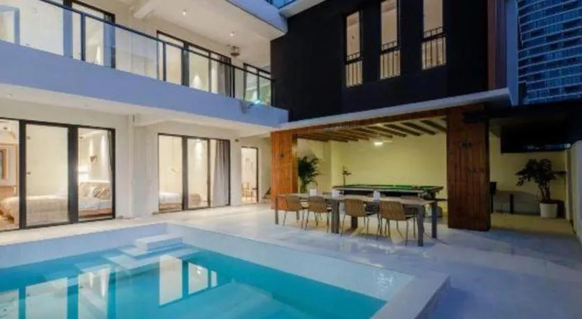 Island Skylight Resort