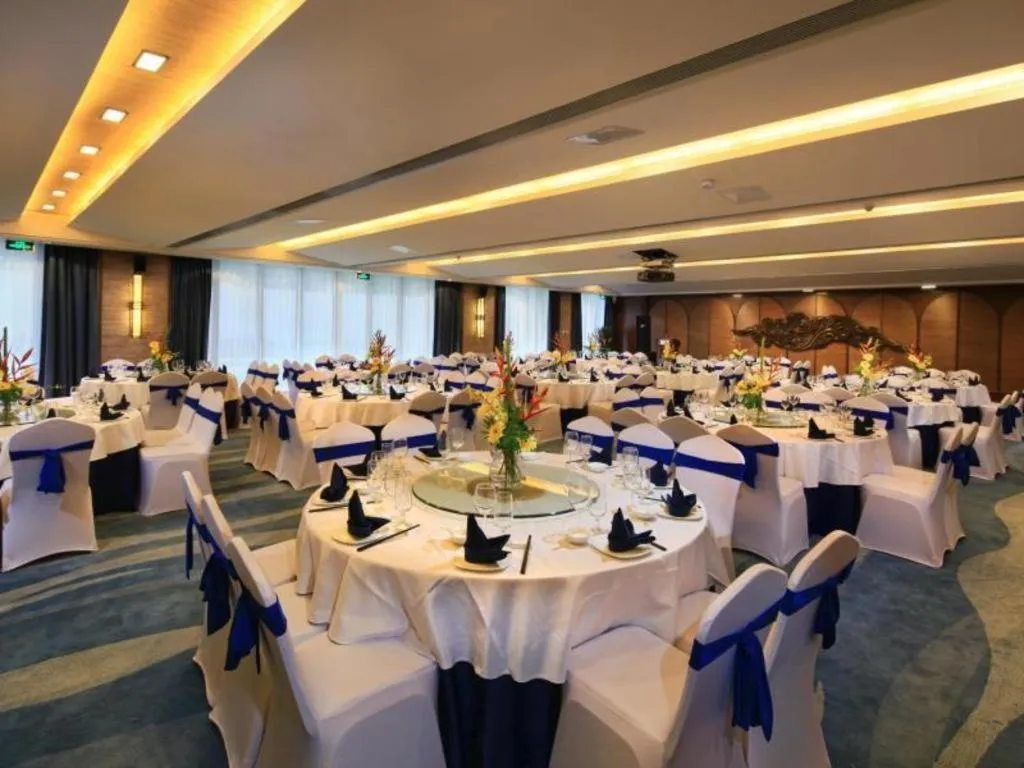 Island Skylight Resort