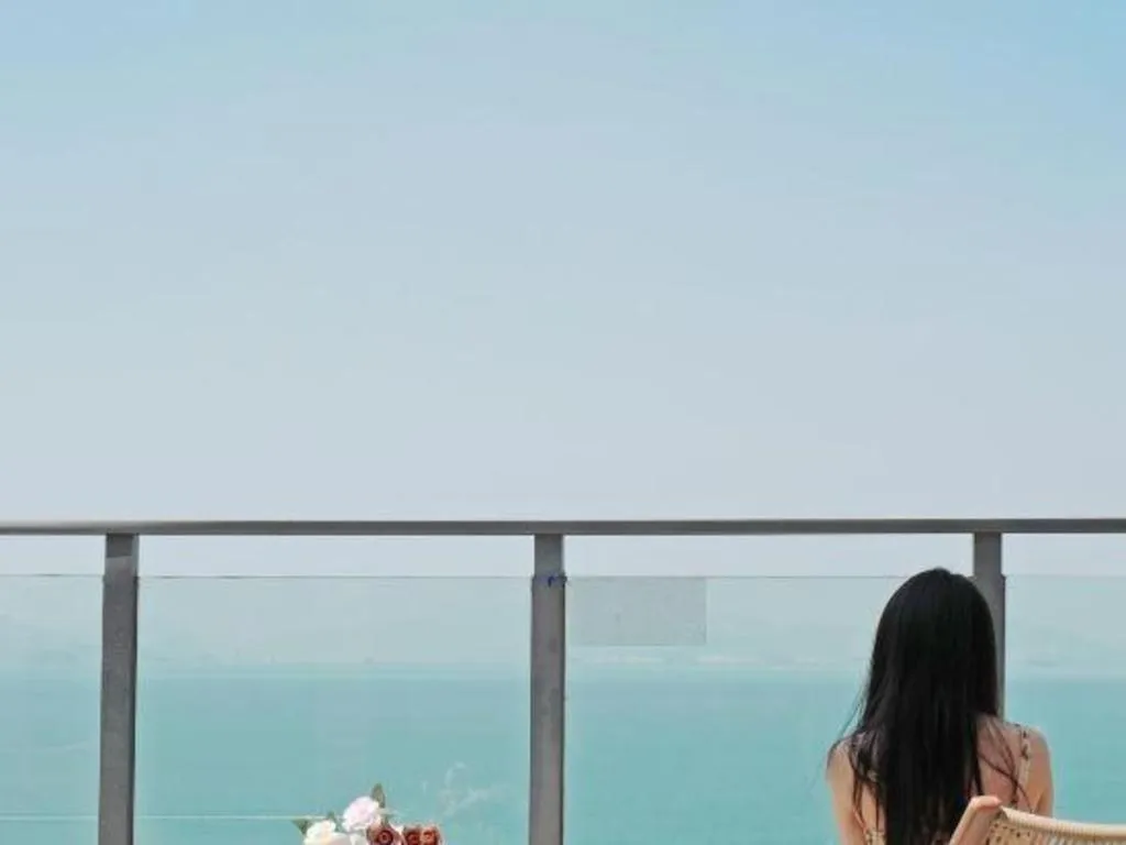 Island Skylight Resort