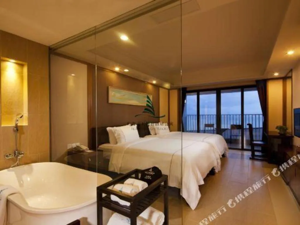 Bed in Island Skylight Resort