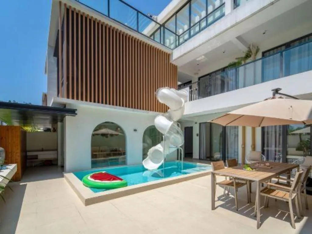 Island Skylight Resort