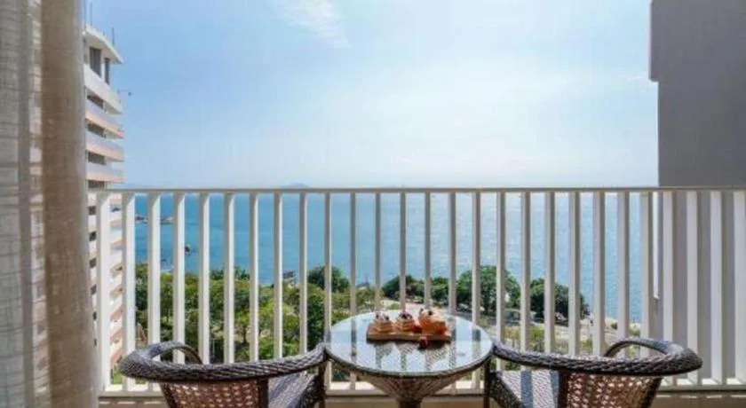 Island Skylight Resort